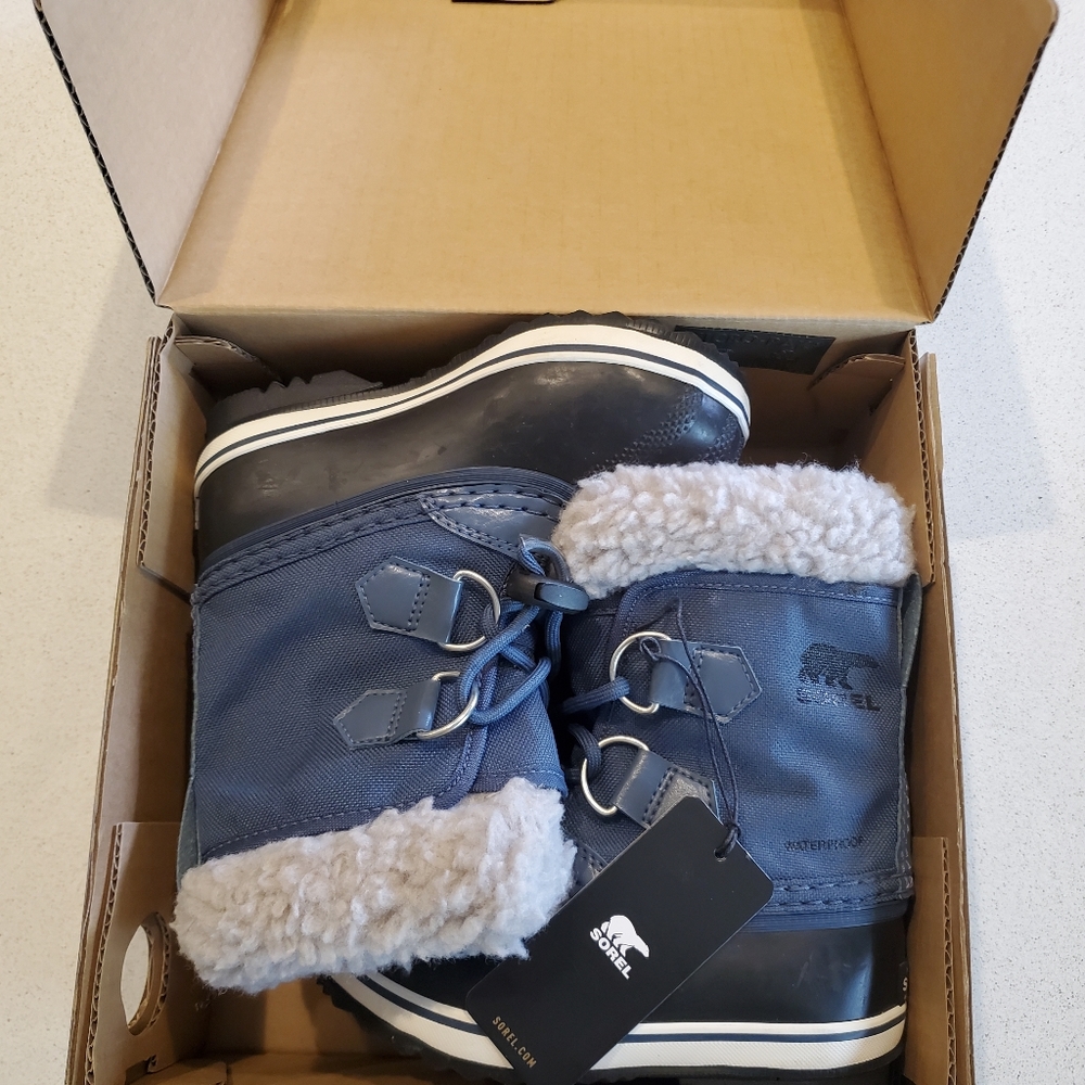 EUC. Sorel boots, Toddler blue & black. Size 9